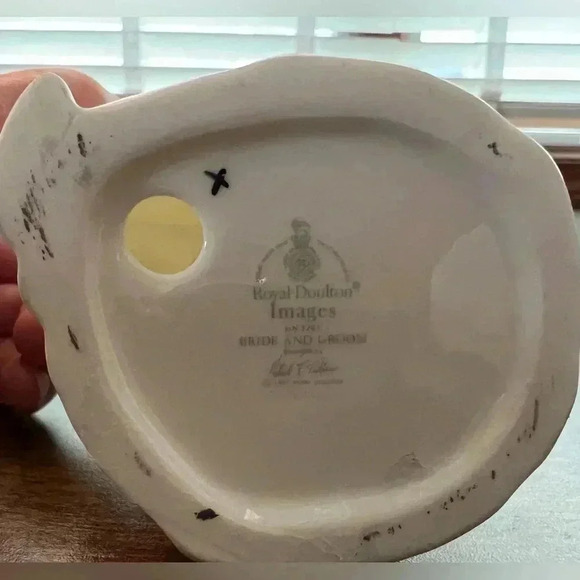 VINTAGE: Royal Doulton Images | Bride and Groom. - Picture 6 of 12